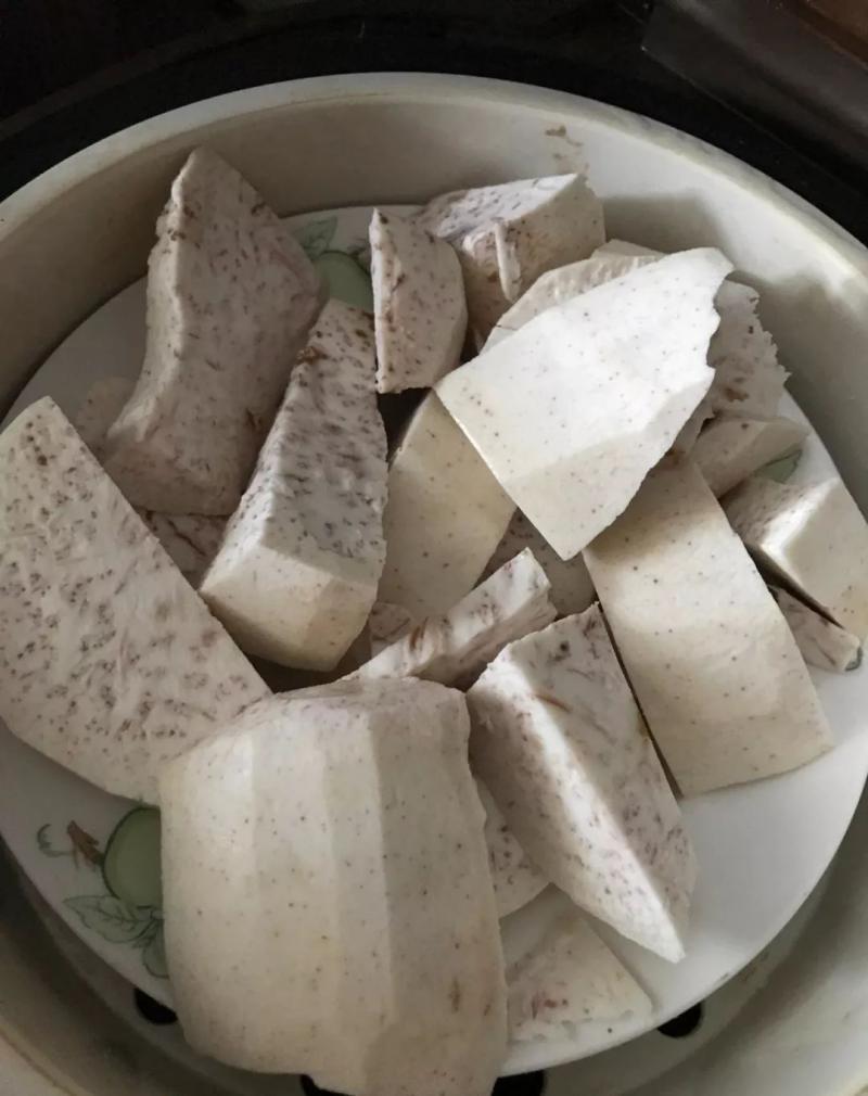 好特別的夾心芋頭奶油蛋糕，甜而不膩~