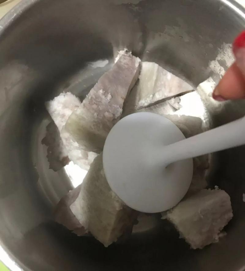 好特別的夾心芋頭奶油蛋糕，甜而不膩~