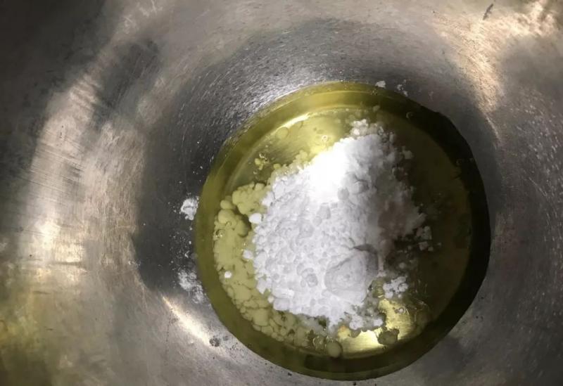 好特別的夾心芋頭奶油蛋糕，甜而不膩~