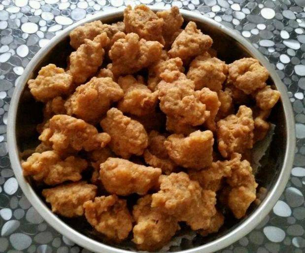 賣了20年酥肉的大叔：炸酥肉時，記住這「3點」，學會你也可以是專家