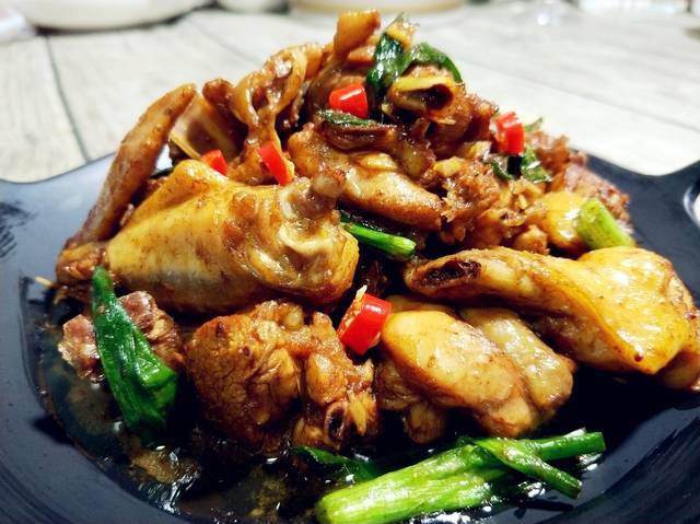 炒雞時到底要不要焯水？這才是正確做法 鮮嫩多汁 味道不比飯店差