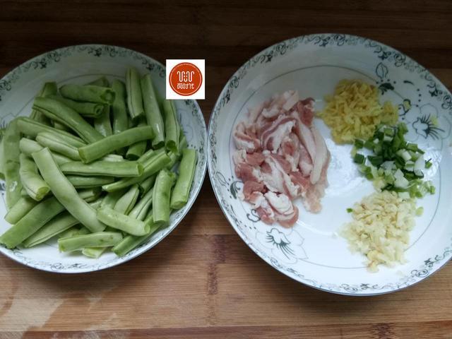家常豆角燜面，這樣做軟糯咸香，不粘不黏，最好吃，最營養！ 