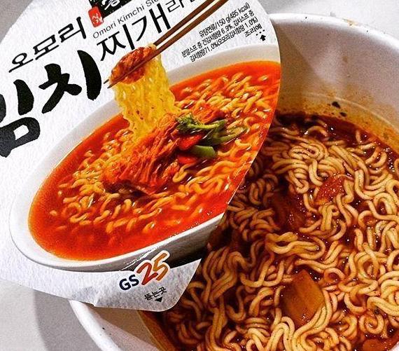 這4種垃圾食品比泡麵還沒營養，第4種是女孩子的最愛！你還在吃嗎