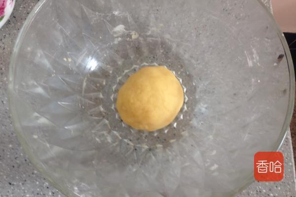 一樣的材料，這樣烙餅又軟又酥，輕輕一碰就掉渣，和點心一樣好吃