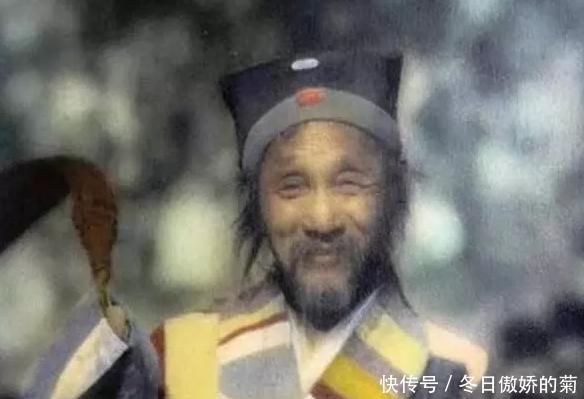  百年前的亂世, 真正的道士下山後終於被拍下, 各個都是仙風道骨!