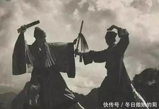  百年前的亂世, 真正的道士下山後終於被拍下, 各個都是仙風道骨!