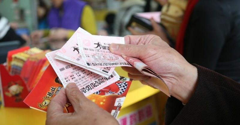 他獨得「樂透3.9億元」卻笑不出來！被國稅局拿走20％「忘記這個小步驟」再損失千萬！ 