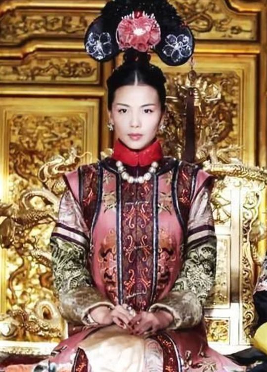 看完皇后、令妃、後宮「三千佳麗的素顏照」終於知道皇上有多苦了！ 