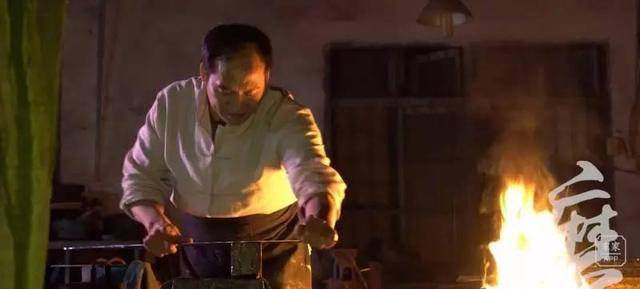 他造的三把劍，一把賣出高價，一把開創歷史，一把為金庸所邀 