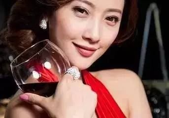 這 七 個 夢 境 居 然 是 發 財 、好 運 來 臨 的 前 兆，沒 幾 個 人 知 道 ....