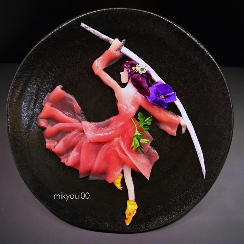 廚師把生魚片變成夢幻畫作！《小美人魚》「光澤鮭魚長髮」讓人又餓又捨不得吃啊