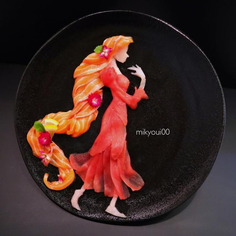 廚師把生魚片變成夢幻畫作！《小美人魚》「光澤鮭魚長髮」讓人又餓又捨不得吃啊