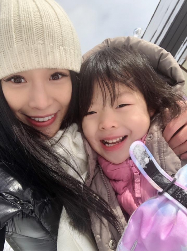5歲女兒在學校哭了！老師傳訊息「曝光原因」 艾莉絲聽完眼眶跟著紅：提前收到母親節禮物...