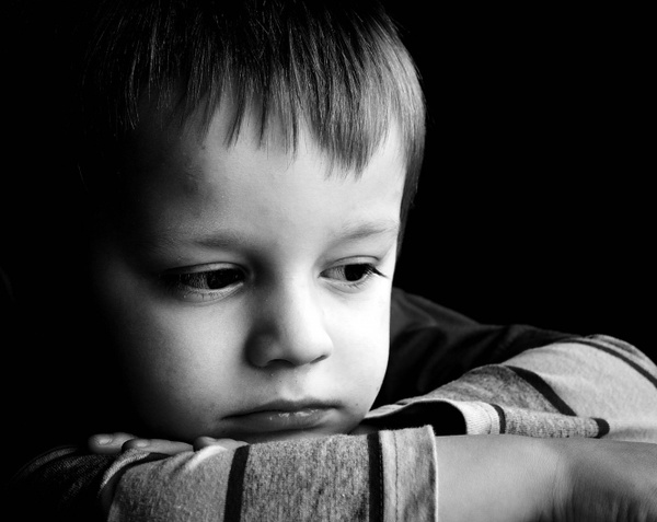 孩子無意間的話...15個「聽了頭皮直接麻一半」的超恐怖童言童語　他：記得你推我下去嗎？