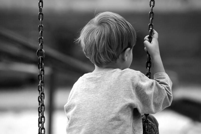 孩子無意間的話...15個「聽了頭皮直接麻一半」的超恐怖童言童語　他：記得你推我下去嗎？