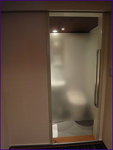 我把「未婚妻跟婊弟」鎖在浴室了！綠帽戰神再一招「他們惡行秒傳遍天下」　超猛手段根本烏龜之光！