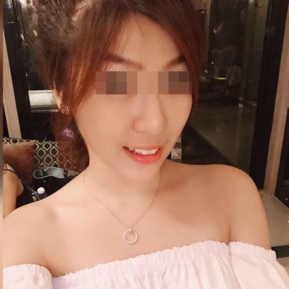 27歲飯局妹嫌「10萬包養金太少」，3名富豪卻搶著2500萬包養她！她素顏一曝光讓富豪氣瘋！ 