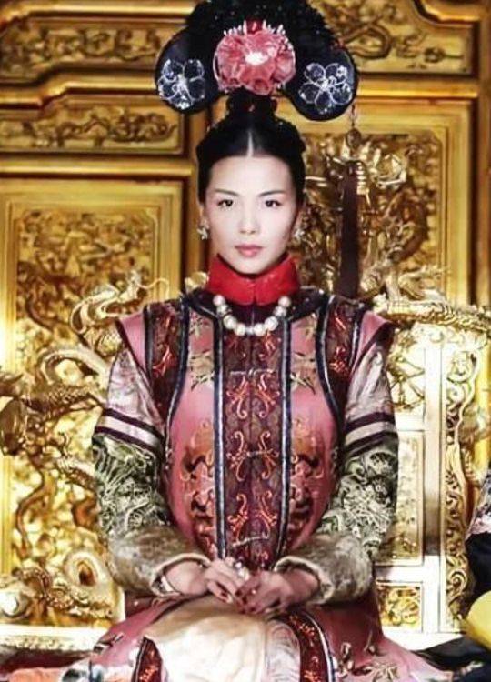看完皇後，令妃，後宮三千佳麗的素顏照，終於知道皇上有多苦了！
