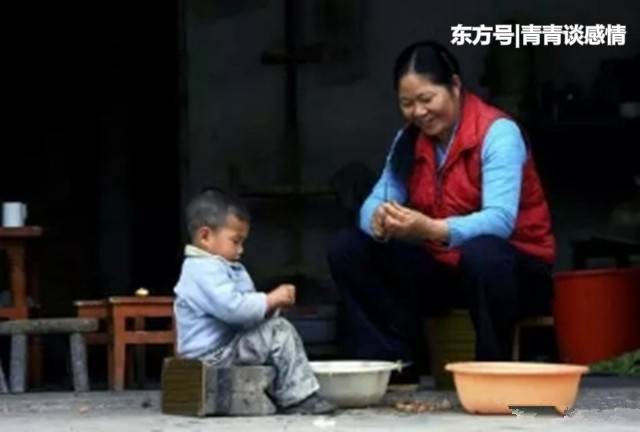 女兒結婚三年沒懷孕，過年去她家打掃衛生，整理衣櫥發現一張紙，我慌了!