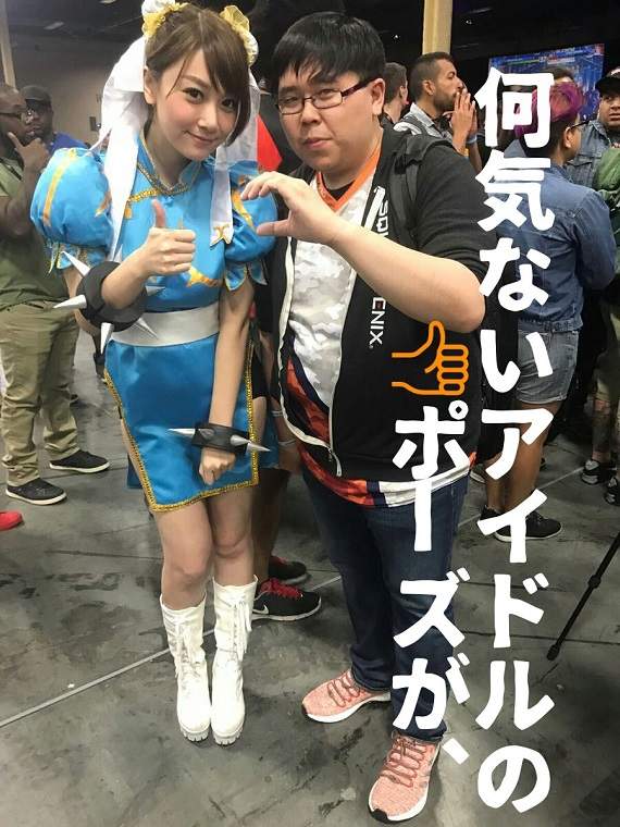 宅男合照女神慘遭「超狠心手勢拒絕」　好心人幫P圖圓夢網友笑瘋：根本二度心碎！