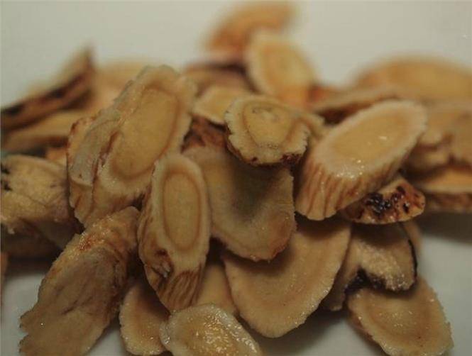 肚子上肥肉多的人，這三味中藥一起燉煮，從174降到103斤，瘦完太漂亮了