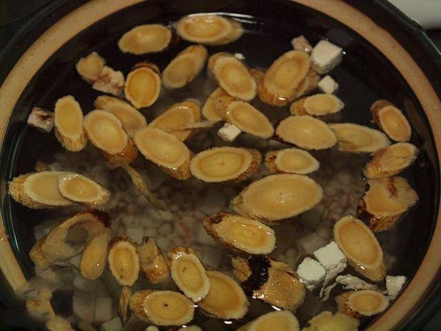 肚子上肥肉多的人，這三味中藥一起燉煮，從174降到103斤，瘦完太漂亮了