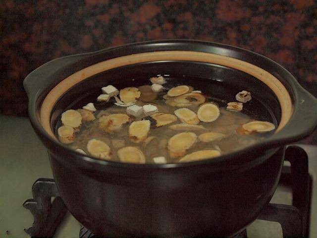 肚子上肥肉多的人，這三味中藥一起燉煮，從174降到103斤，瘦完太漂亮了
