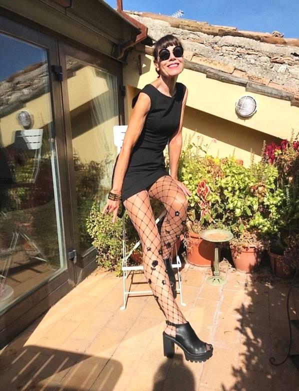 70歲奶奶保持少女身材，喜歡健身果蔬及每晚一瓶紅酒！