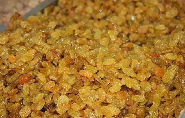 一直把葡萄乾當零食吃，現在才知道，原來我的病都是因為它才悄悄改善的