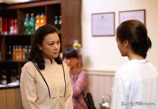 丈夫帶懷孕小三回家，婆婆說誰生兒子誰留下，小三聽見後落荒逃跑
