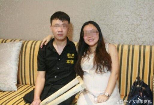 姐姐被姐夫打，小舅子上門，進門看到姐姐，抬手給了她一巴掌