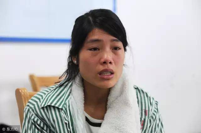 母親臥床不起，我回娘家照顧她，無意翻到一個皮包，我直接哭著回婆家