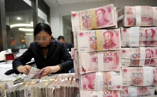 父親去世留下250萬，大哥和二哥只要25元，弟弟偷笑隔天蒙了