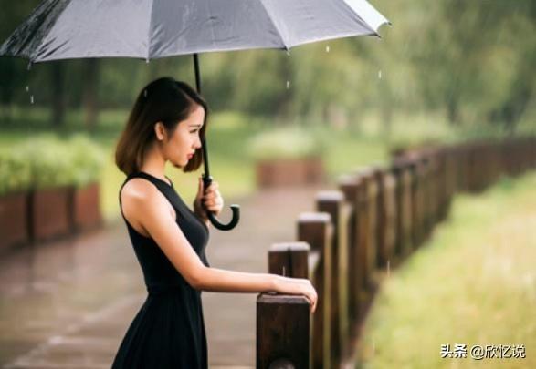 老婆在家照顧年邁母親，出差3天回來，推開門，俺蒙了