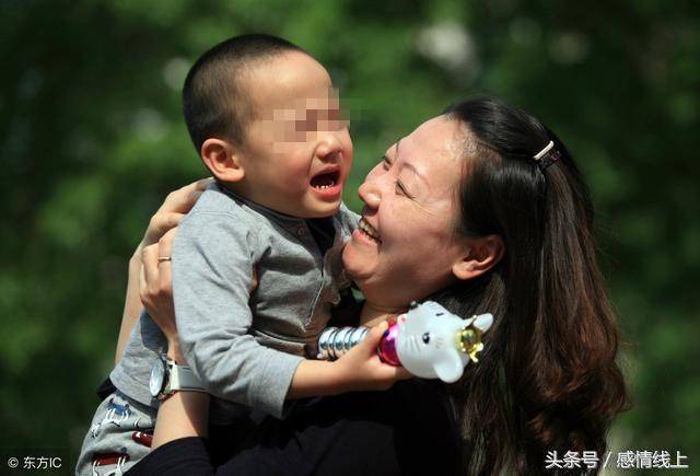鄰居天天幫我接兒子放學，4歲兒子一句童言無忌，我如夢初醒！
