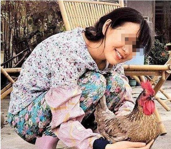 新車被同事借走三天，回來後感覺不對勁，打開後備箱一看果斷報警