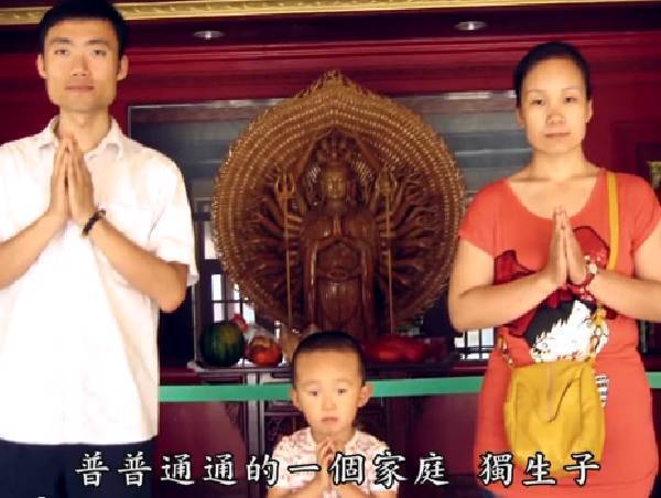 「外出賺錢，還是在家帶孩子？」李嘉誠一句話驚醒千萬家長...