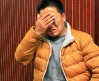 洞房夜無意發現妻子有妊娠紋，怒將她趕走，天亮打開門，丈夫傻住