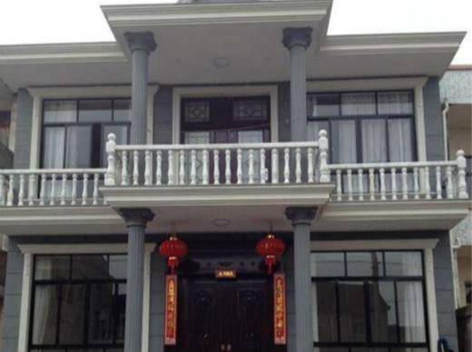 結婚才半年就離婚了，孩子出生後，婆婆帶著10萬塊錢來跟我協商
