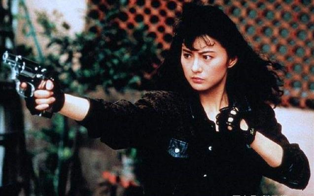 53歲武打女星李賽鳳近照曝光！曾經最美「霸王花」如今長成這樣！