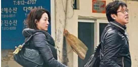 68歲譚詠麟全家照曝光，兩個老婆同夫不同命，唯一兒子原來長這樣！