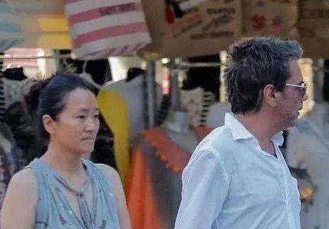鞏俐你憔悴了，53歲的她看著比70歲男友還老，兩人經常撒狗糧