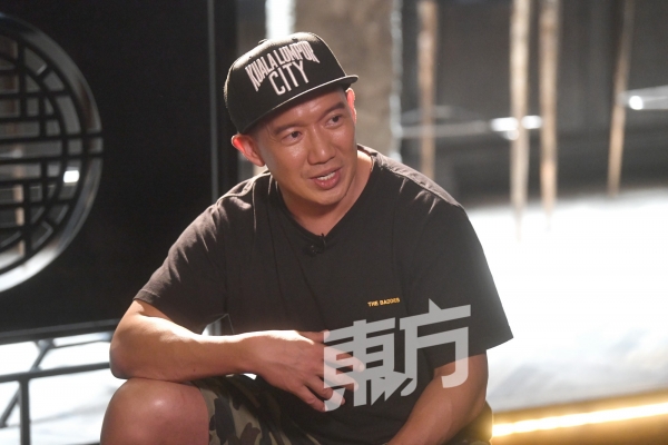 杜汶澤深夜帶女回家　身在日本的田蕊妮回應 