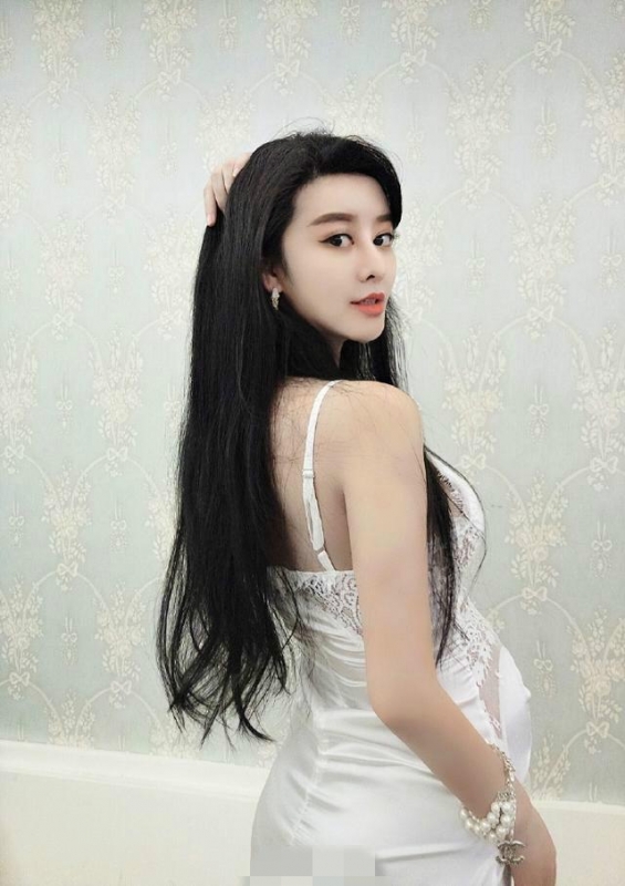「她」花了８年把自己整成范冰冰！嫁給富豪生下一個兒子後，「兒子竟然長這樣」！！