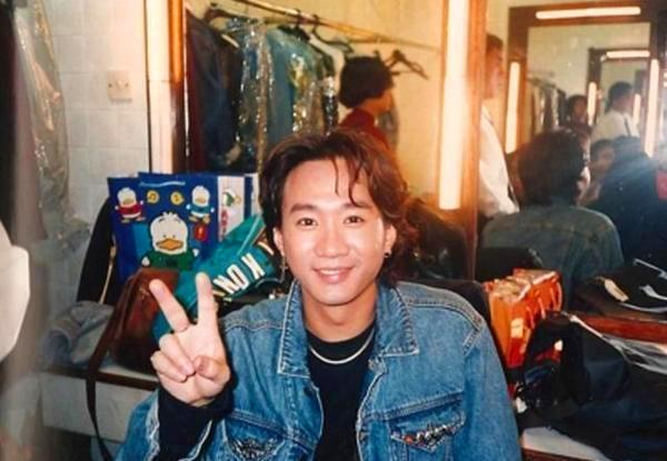 黃家駒離世後，她終身未嫁，一枚戒指卻戴30多年！