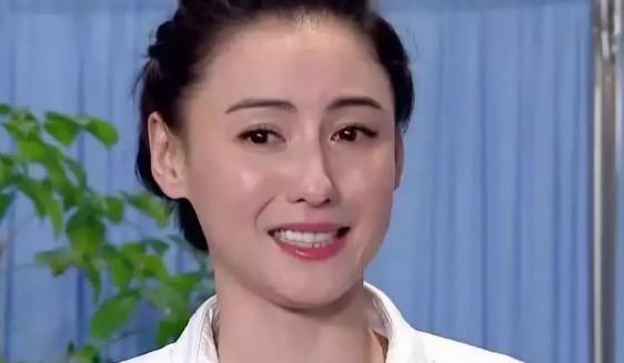 十年前曝光陳冠希的秘密，讓阿嬌張柏芝被迫退圈，如今他遭報應了