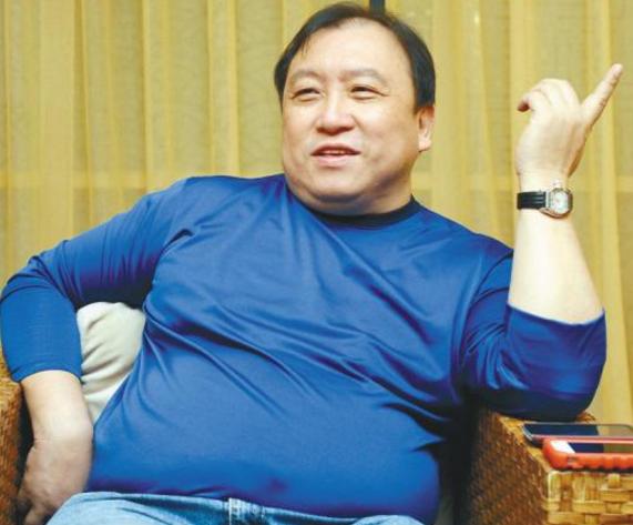 娛樂圈潛規則有多黑暗？她被迫服務4名導演，王晶一句話大跌眼鏡!