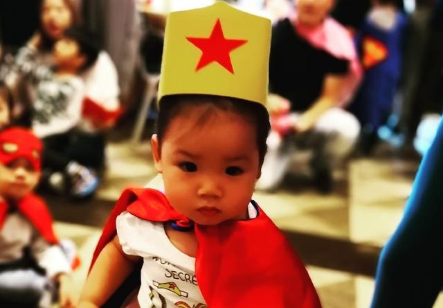 陳豪2個兒子清新俊逸，女兒甜美可愛，港姐媽媽的基因真強大
