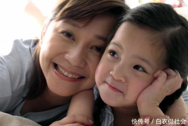  曾是台灣一代玉女，懷孕7次只生下3個女兒，如今女兒紅得發紫!