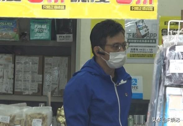 黃日華減產照顧老婆負責買米，意外發現大俠也有小肚腩了！
